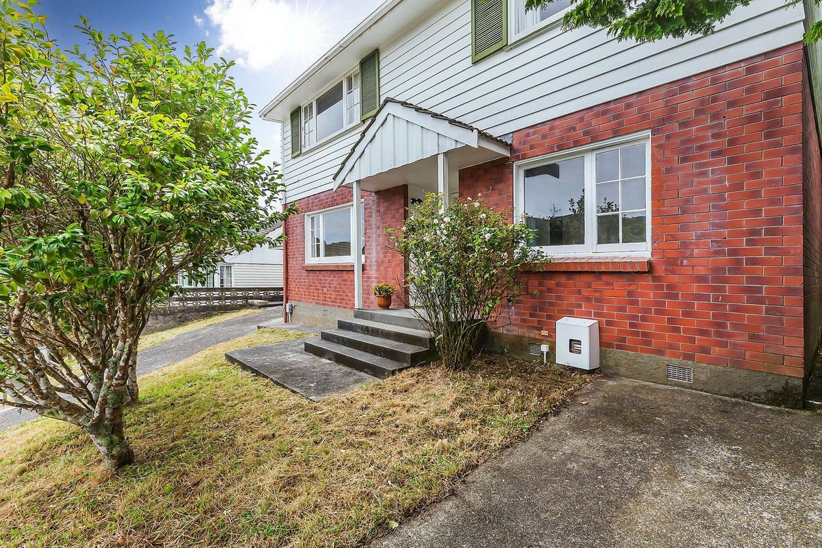 5A Astor Street, Karori, Wellington - Carousel 2
