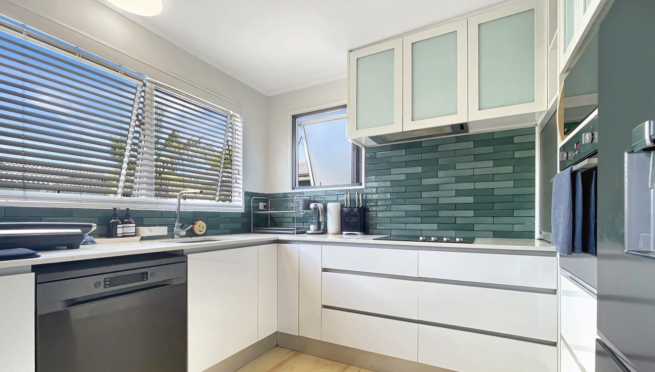 10/57 Point Chevalier Road, Point Chevalier, Auckland - Carousel 2