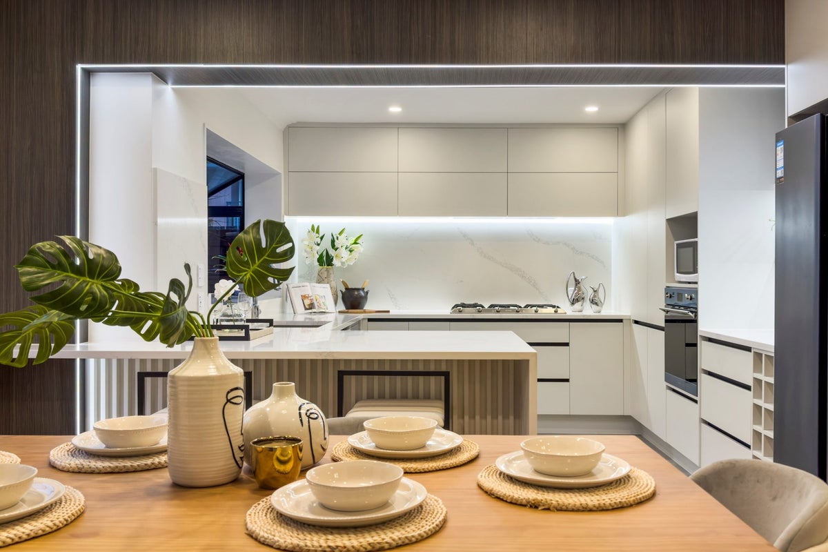 2/4 Alpers Avenue, Epsom, Auckland - Carousel 2