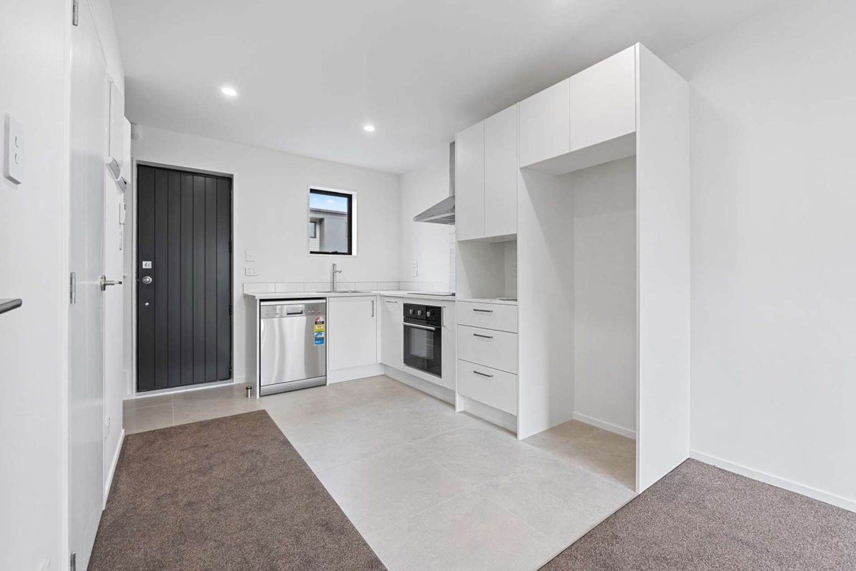 49 Raupeti Lane, Henderson, Auckland - Carousel 1