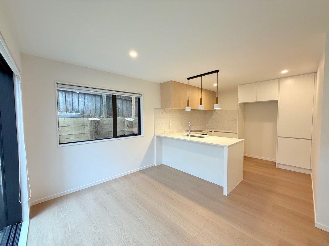 14 Clairville Crescent, Wai O Taiki Bay, Auckland - Carousel 2
