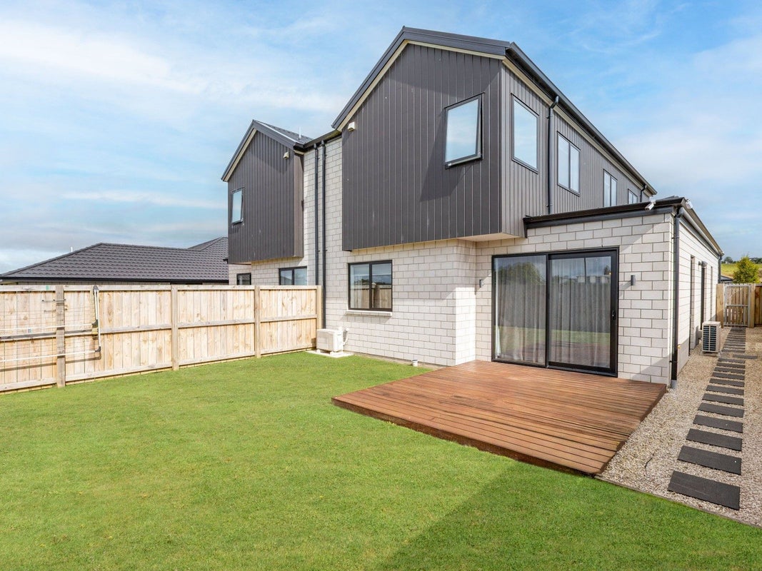 2/10 Bourn Heath Drive, Rototuna North, Hamilton - Carousel 2