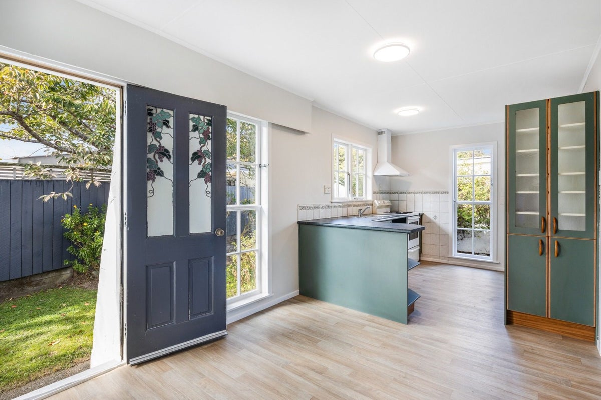 34 Akron Grove, Totara Park, Upper Hutt - Carousel 2