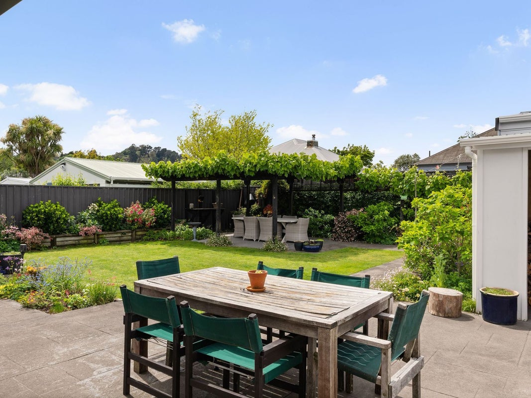 3 Cheeseman Road, Inner Kaiti, Gisborne - Carousel 1
