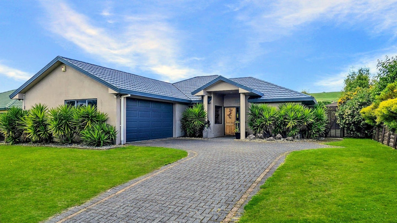62 Hodgkins Street, Pukehangi, Rotorua - Carousel 1