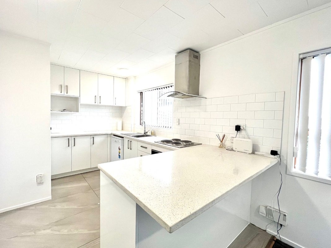 4/46 Seabrook Avenue, New Lynn, Auckland - Carousel 1