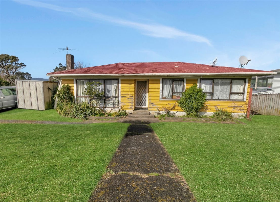67 Holmes Road, Manurewa, Auckland - Carousel 1