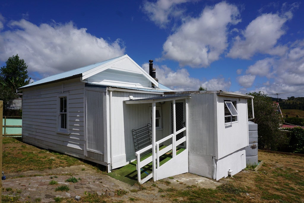 33 Joseph Street, Pukemiro - Carousel 16