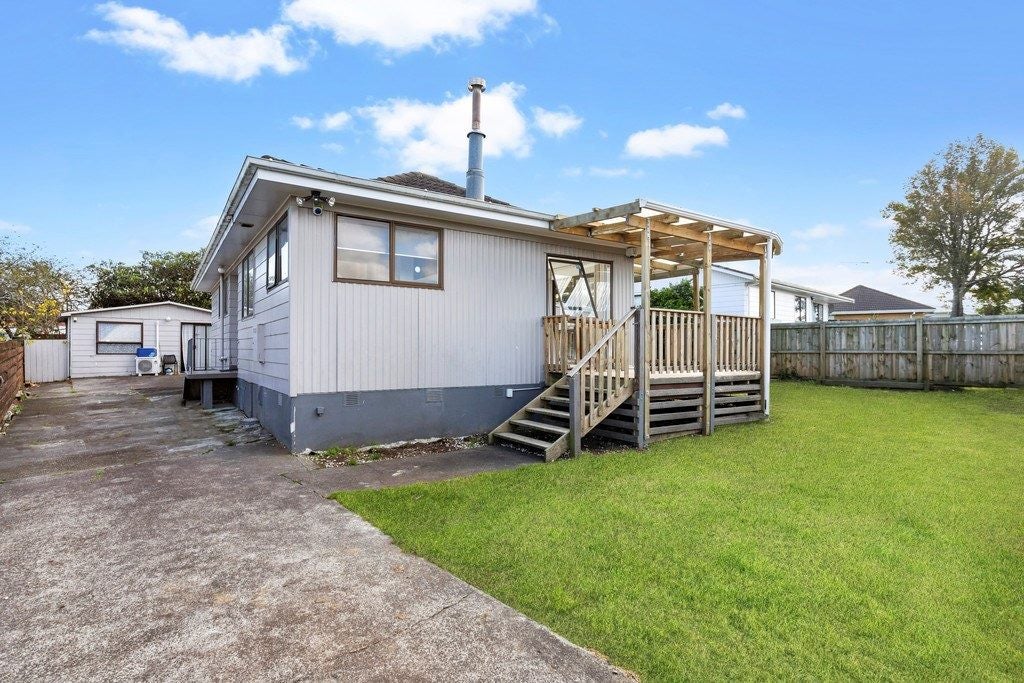 6 Foxlaw Street, Randwick Park, Auckland - Carousel 1