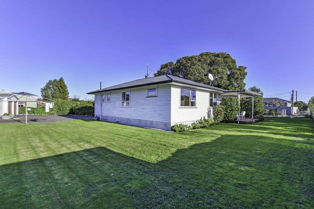 110 Harlech Street, Mayfair, Hastings - Carousel 1