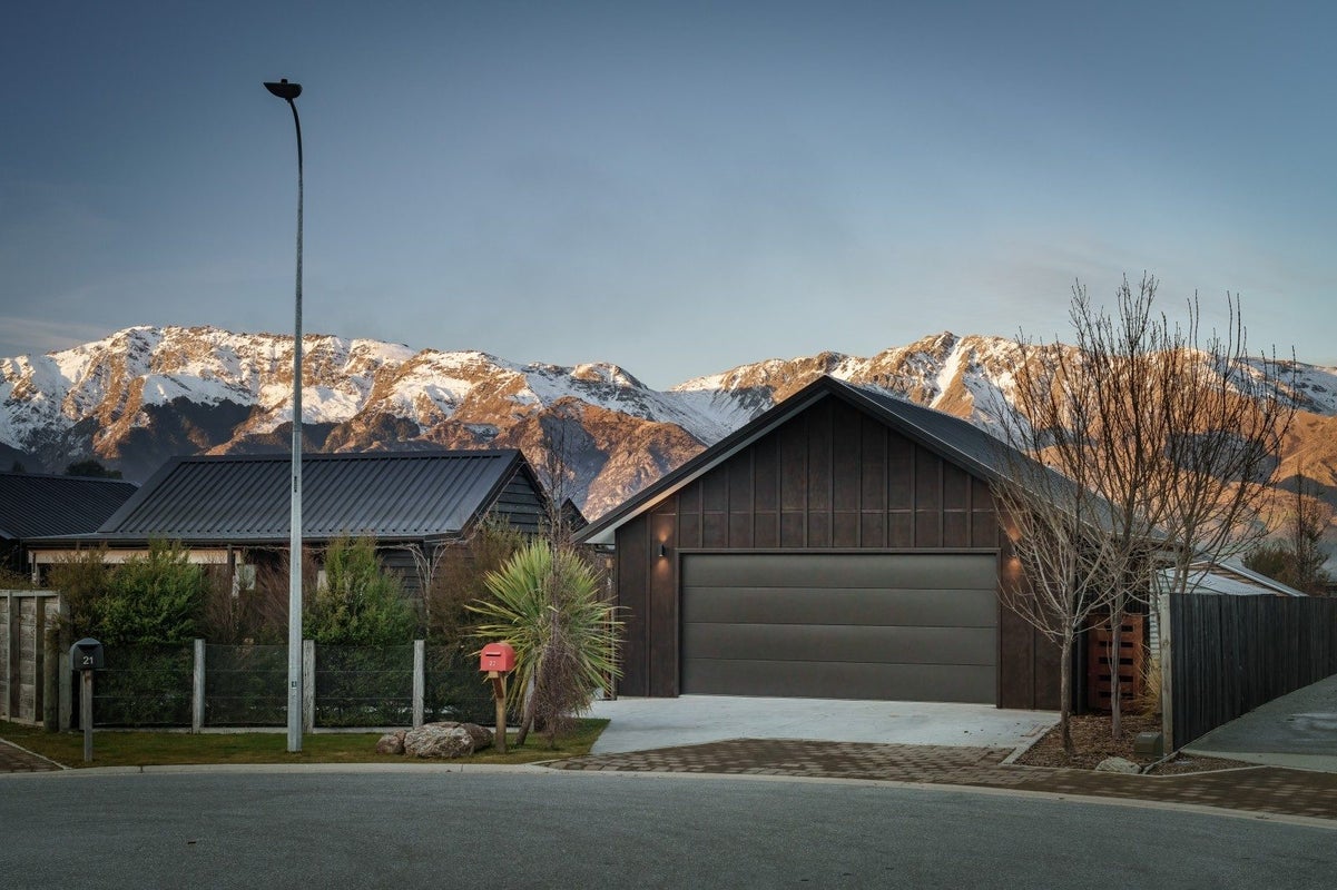 23 Teal Place, Wanaka - Carousel 30