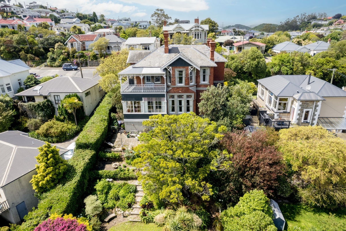 27 Currie Street, Port Chalmers, Dunedin - Carousel 1