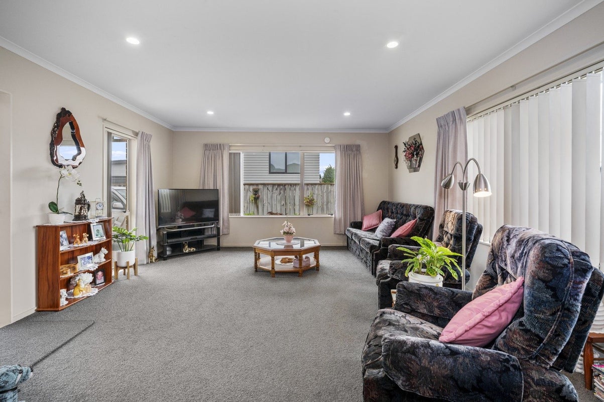 53B Pemberton Crescent, Greerton, Tauranga - Carousel 2