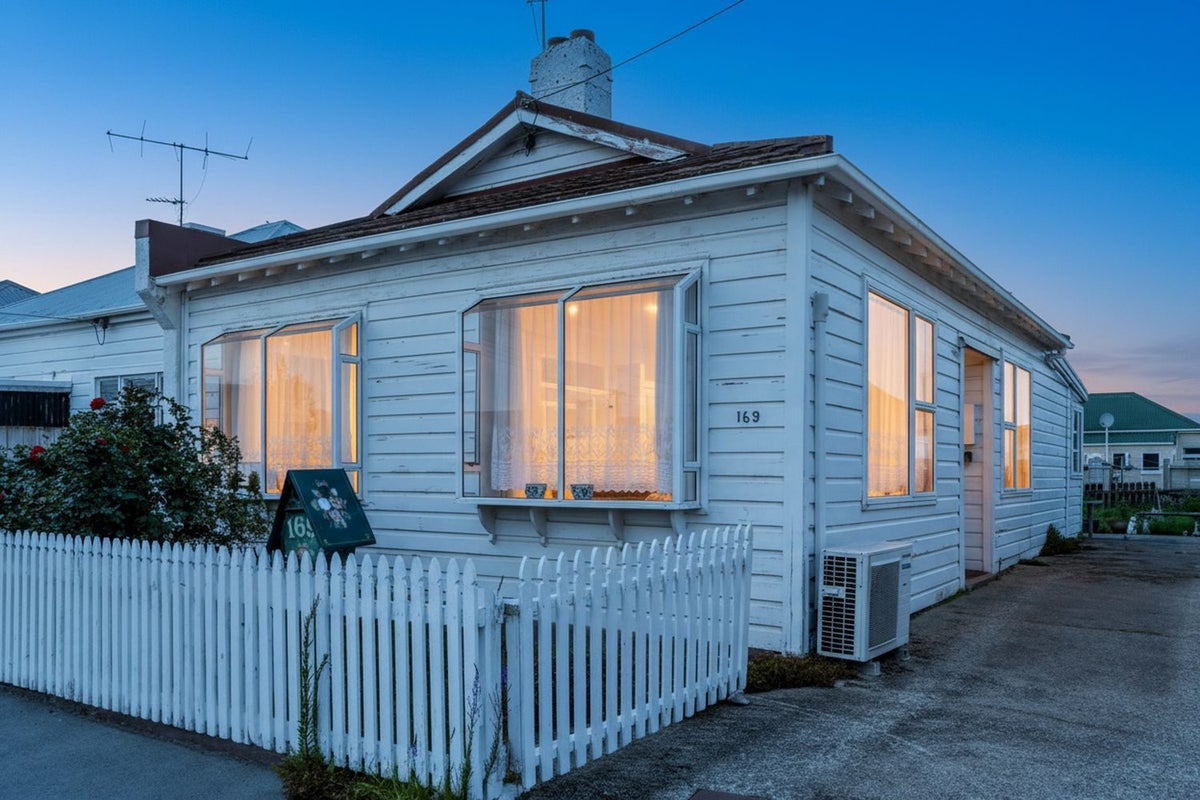 169 Melbourne Street, South Dunedin, Dunedin - Carousel 1