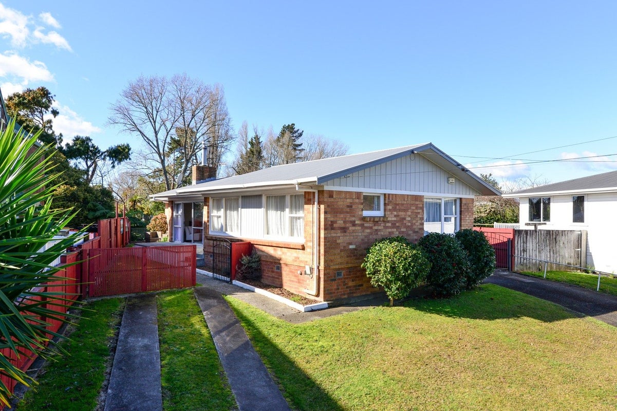 86 Ranui Street, Dinsdale, Hamilton - Carousel 2