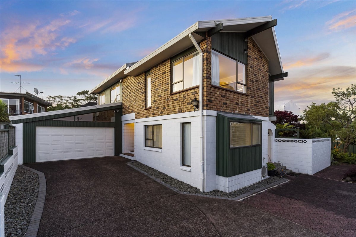 2/26 Tui Glen Road, Birkenhead, Auckland - Carousel 1