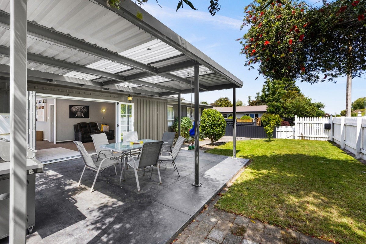 69 Puketapu Road, Taradale, Napier - Carousel 1