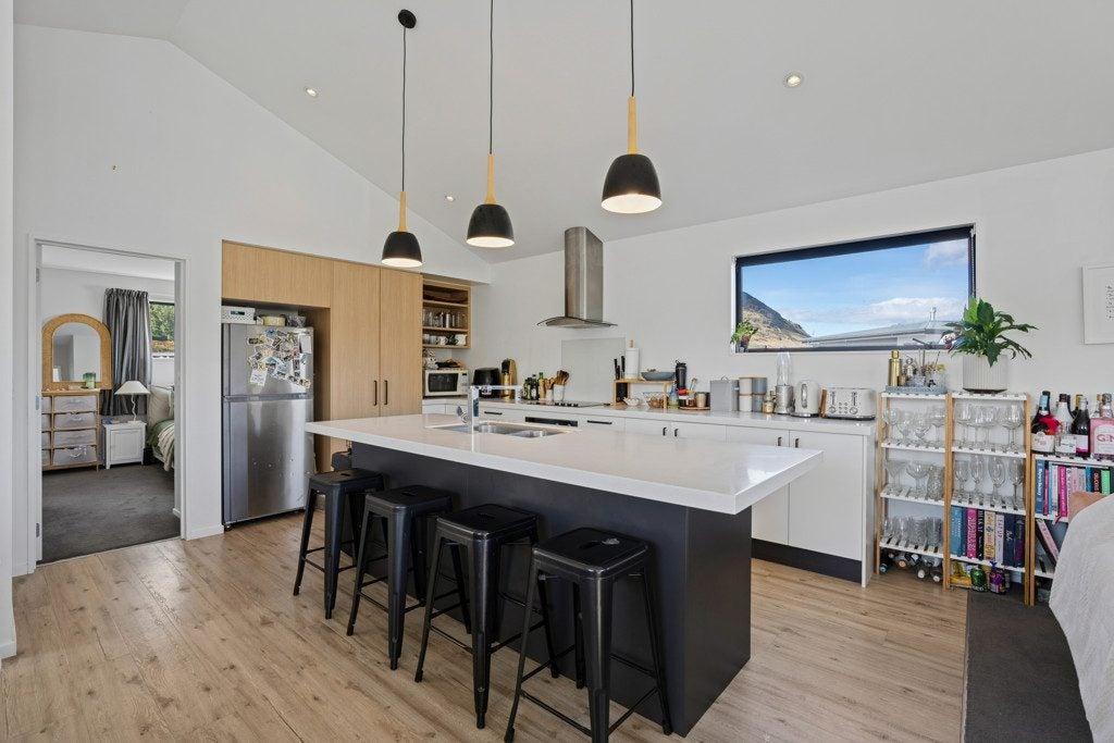 13 Peppercorn Terrace, Lower Shotover, QUEENSTOWN - Carousel 2