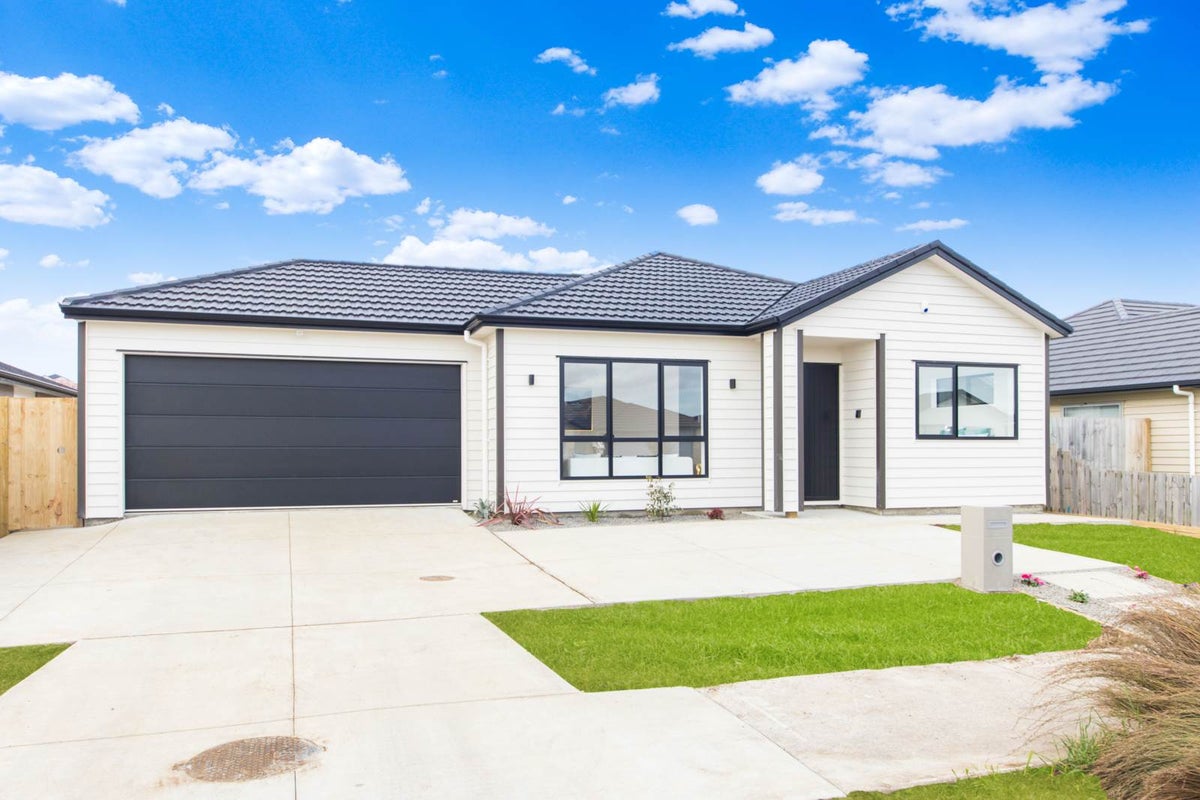21 Wellfield Drive, Papakura, Papakura - Carousel 1