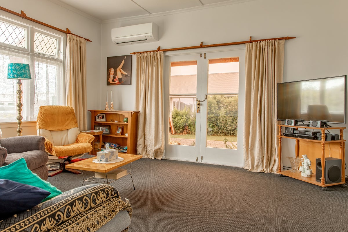 84 Brougham Street, Westport, Westport - Carousel 2