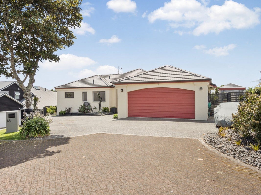 22 Donnington Place, Bethlehem, Tauranga - Carousel 1