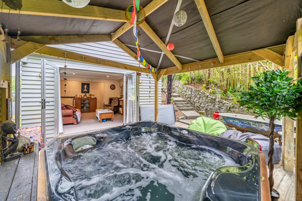 12 Radiata Grove, Brown Owl, Upper Hutt - Carousel 29