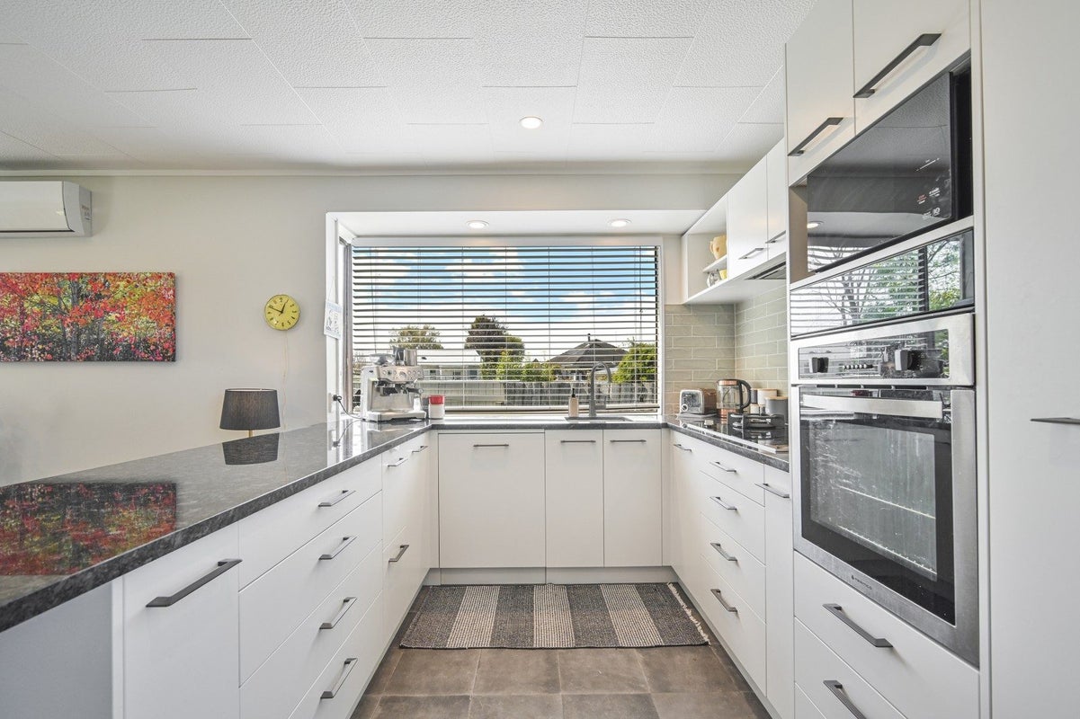 704A Oak Road, Akina, Hastings - Carousel 1