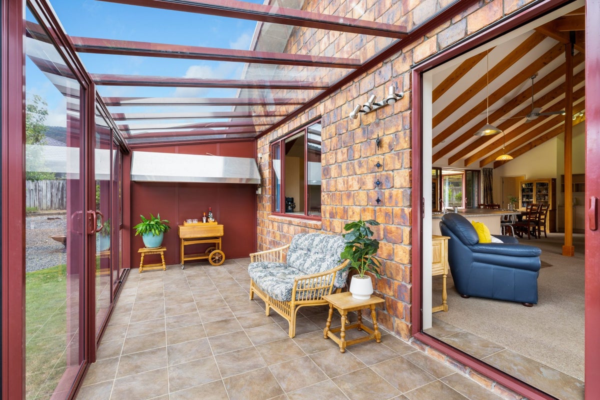 20 Glentui Place, Waikawa, Picton - Carousel 2