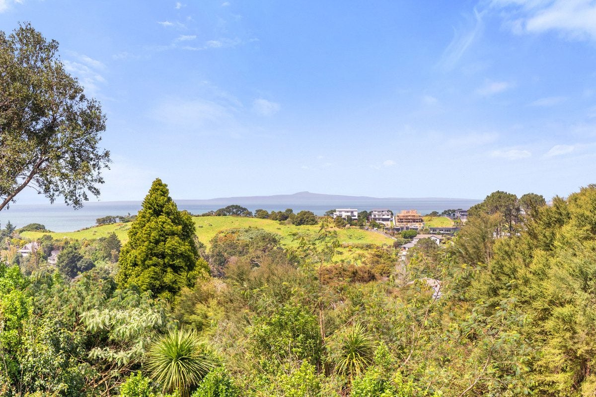 84 Wade River Road, Stanmore Bay, Whangaparaoa - Carousel 2
