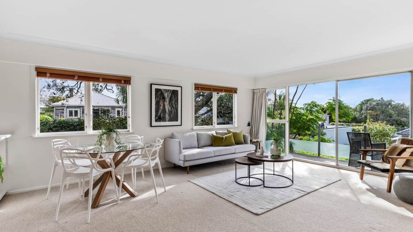 1/29 Hamilton Road, Herne Bay, Auckland - Carousel 1