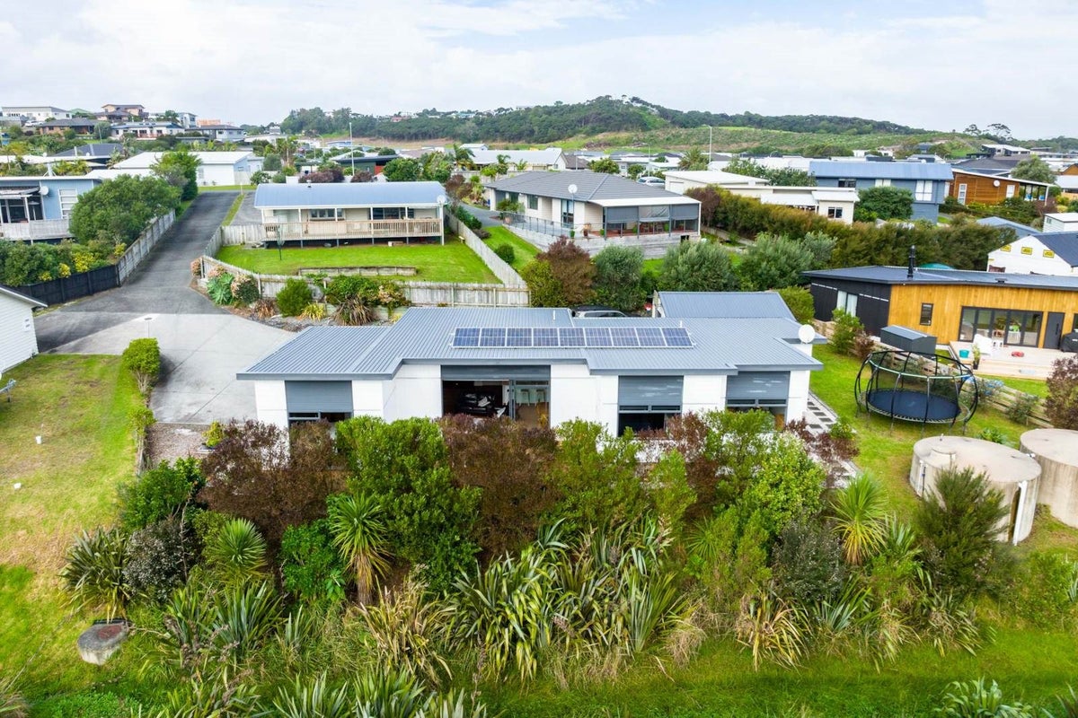 17 Spinifex Road, Mangawhai Heads, Mangawhai - Carousel 2