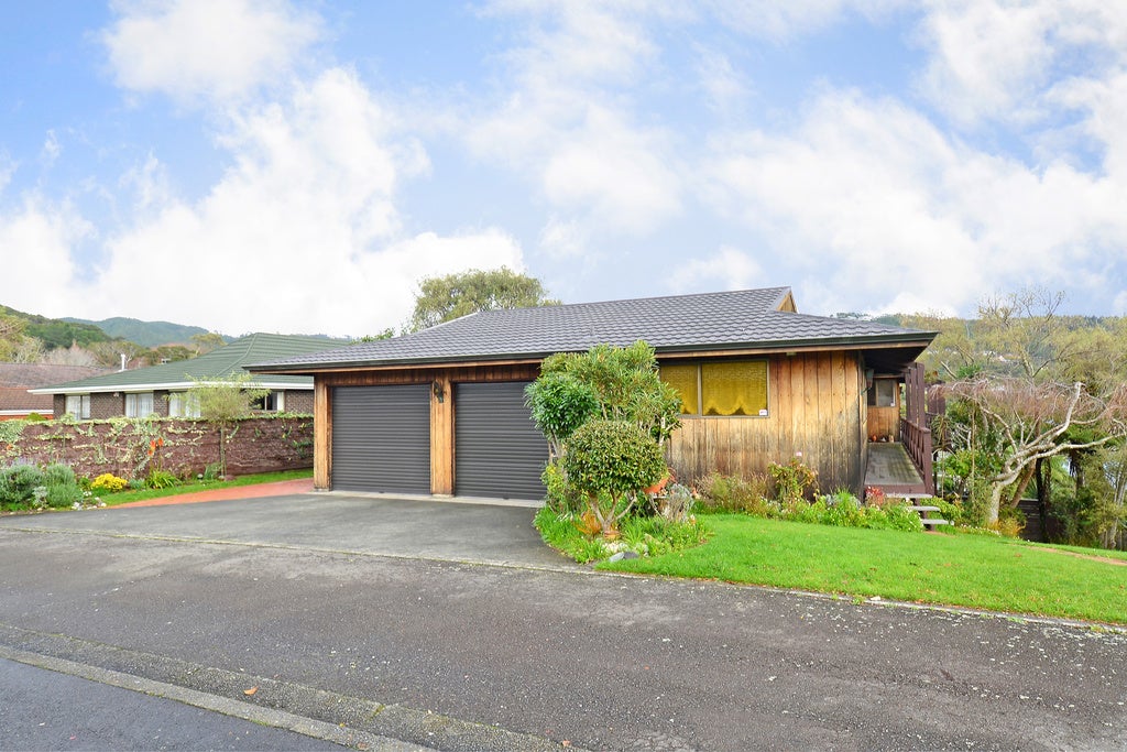 43A Dowling Grove, Silverstream, Upper Hutt - Carousel 21