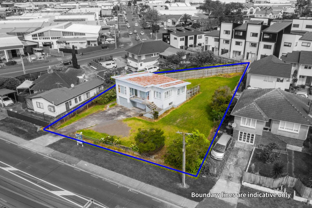 2 Binsted Road, New Lynn, Auckland - Carousel 1