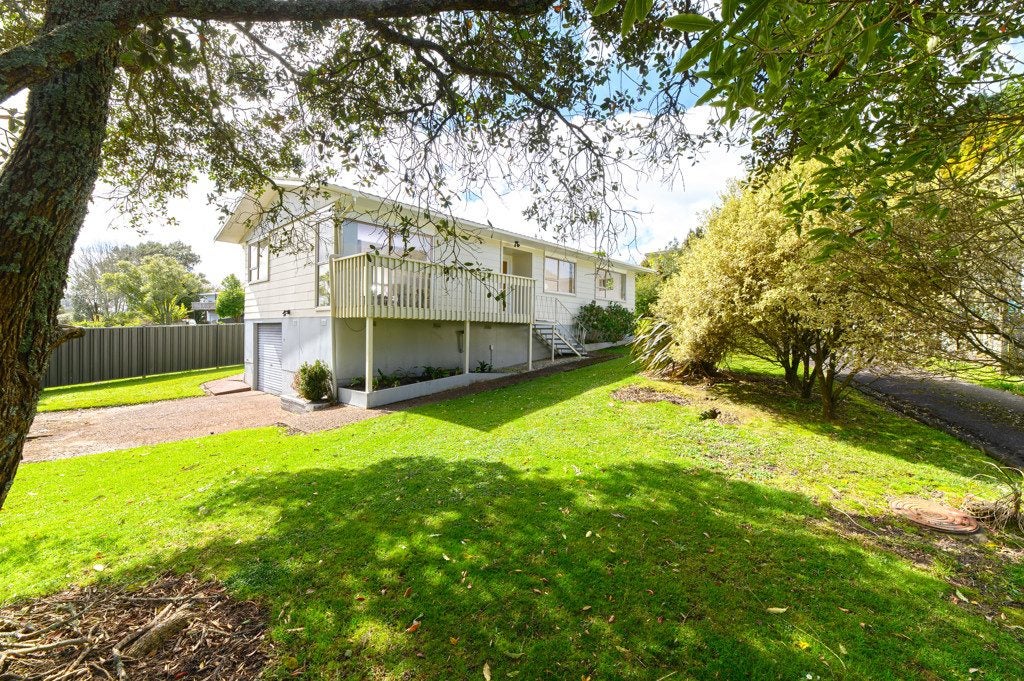 60 Kamara Road, Glen Eden, Auckland - Carousel 1