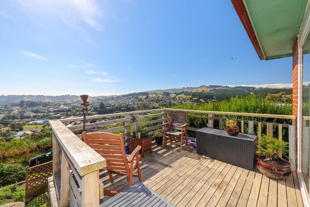 5 Church Hill Road, Green Island, Dunedin - Carousel 2