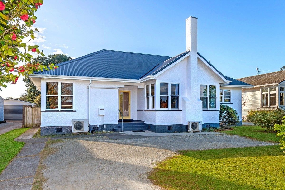 26 Domett Street, Whataupoko, Gisborne - Carousel 1