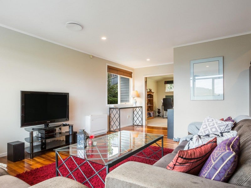 10 Huntingdon Street, Northland, Wellington - Carousel 2