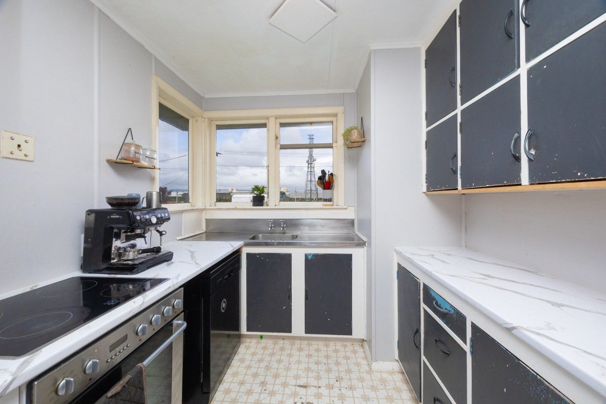 44 Cambridge Street, Milson, Palmerston North - Carousel 2