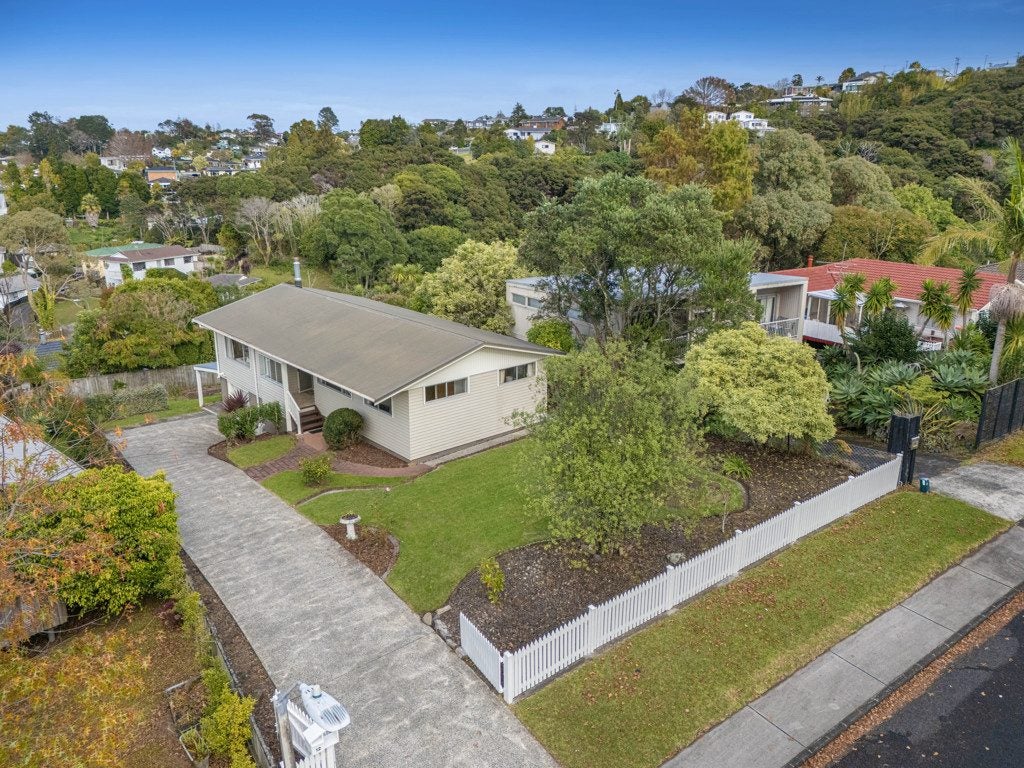 12 Finn Place, Totara Vale, Auckland - Carousel 26