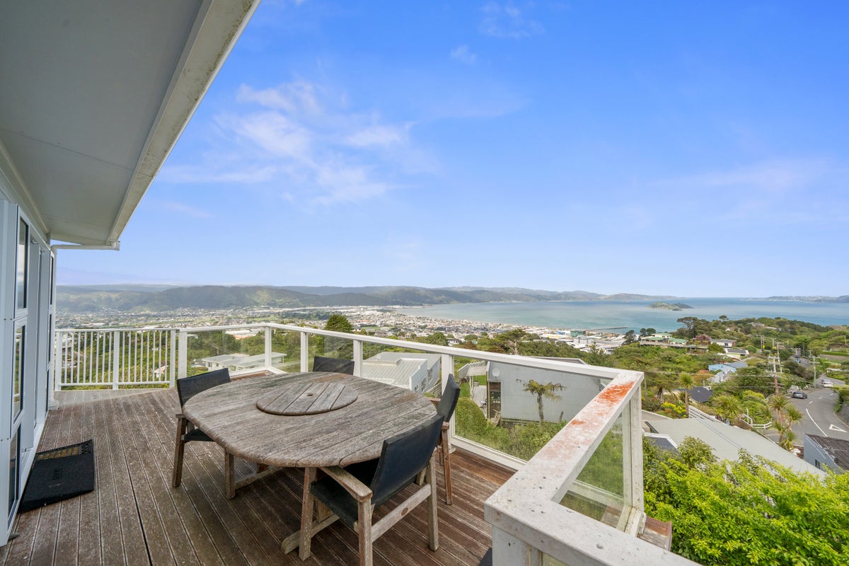 52 Akatea Road, Korokoro, Lower Hutt - Carousel 2