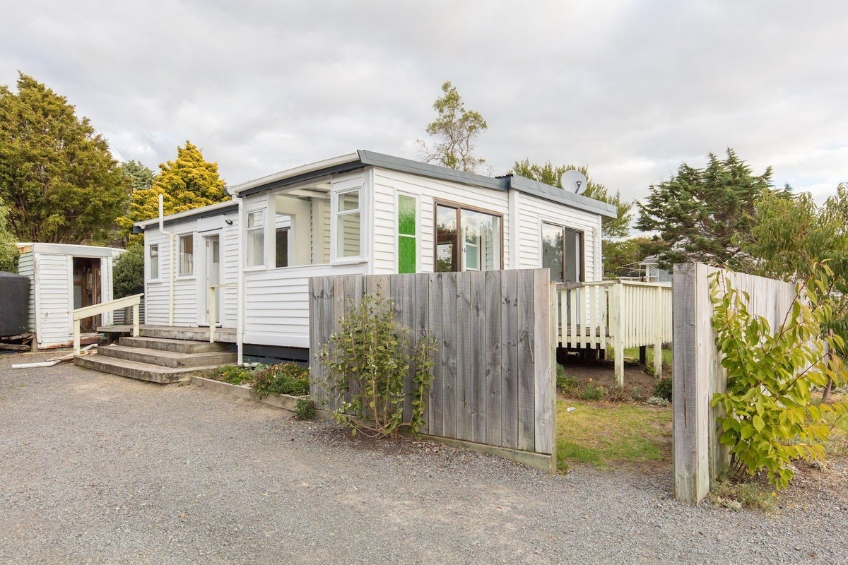 856 Hokio Beach Road, Hokio Beach, Levin - Carousel 1