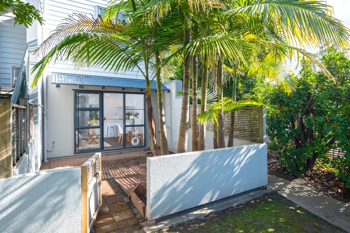 32/5 Carolina Place, Albany, Auckland - Carousel 1