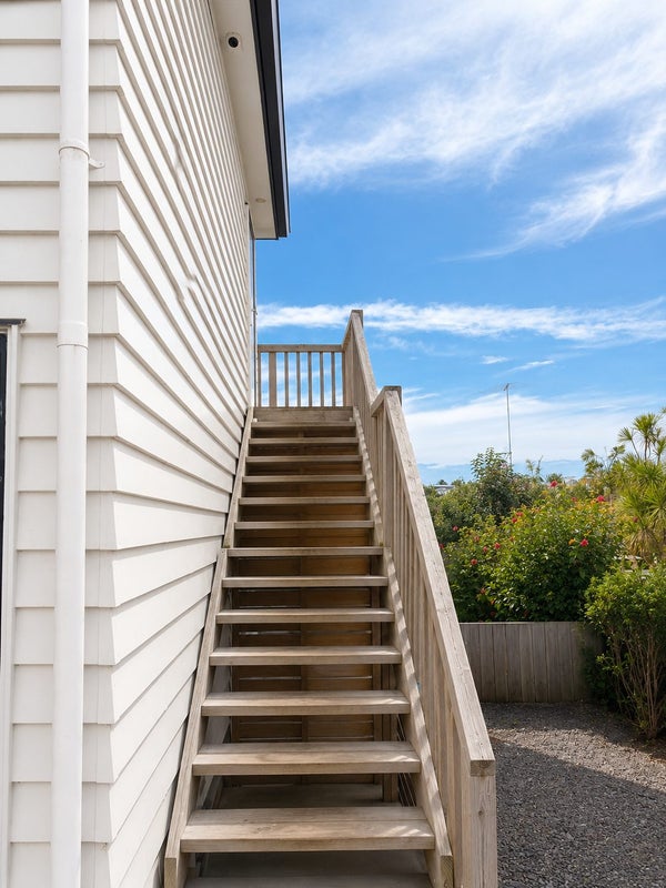 57 Corunna Road, Milford, Auckland - Carousel 9