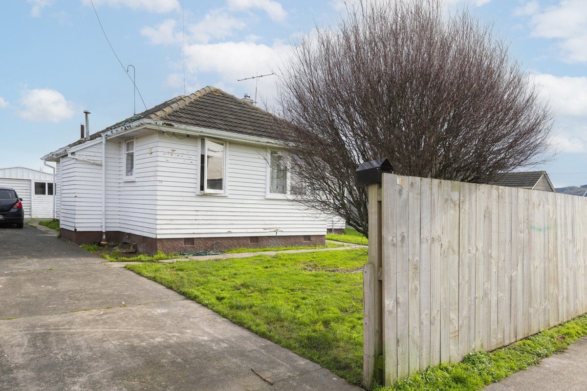 33 Glasgow Crescent, Kaiti, Gisborne - Carousel 1