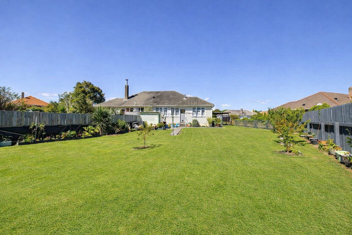 39 Andrew Avenue, Roslyn, Palmerston North - Carousel 2