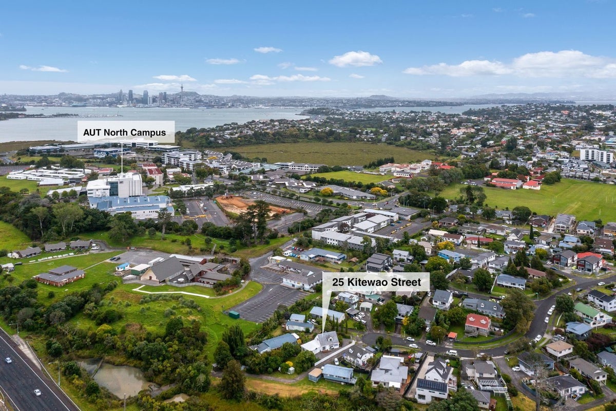 25 Kitewao Street, Northcote, Auckland - Carousel 23