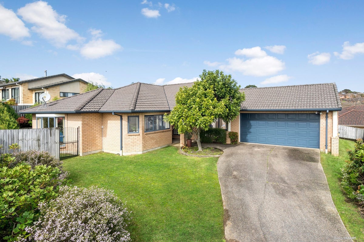 11 Luna Place, Henderson, Auckland - Carousel 1