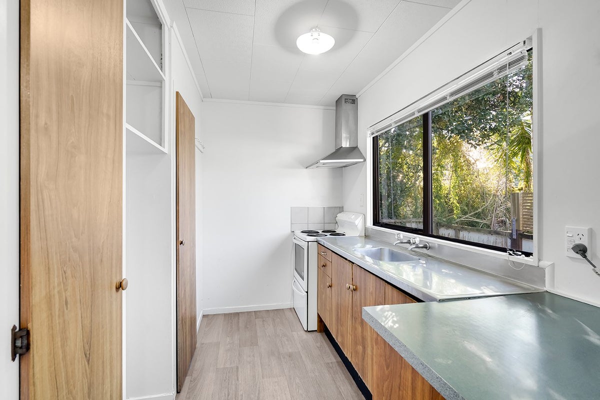 9B Matai Street, Maeroa, Hamilton - Carousel 2