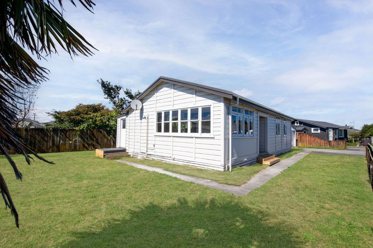 143B Avalon Drive, Nawton, Hamilton - Carousel 1