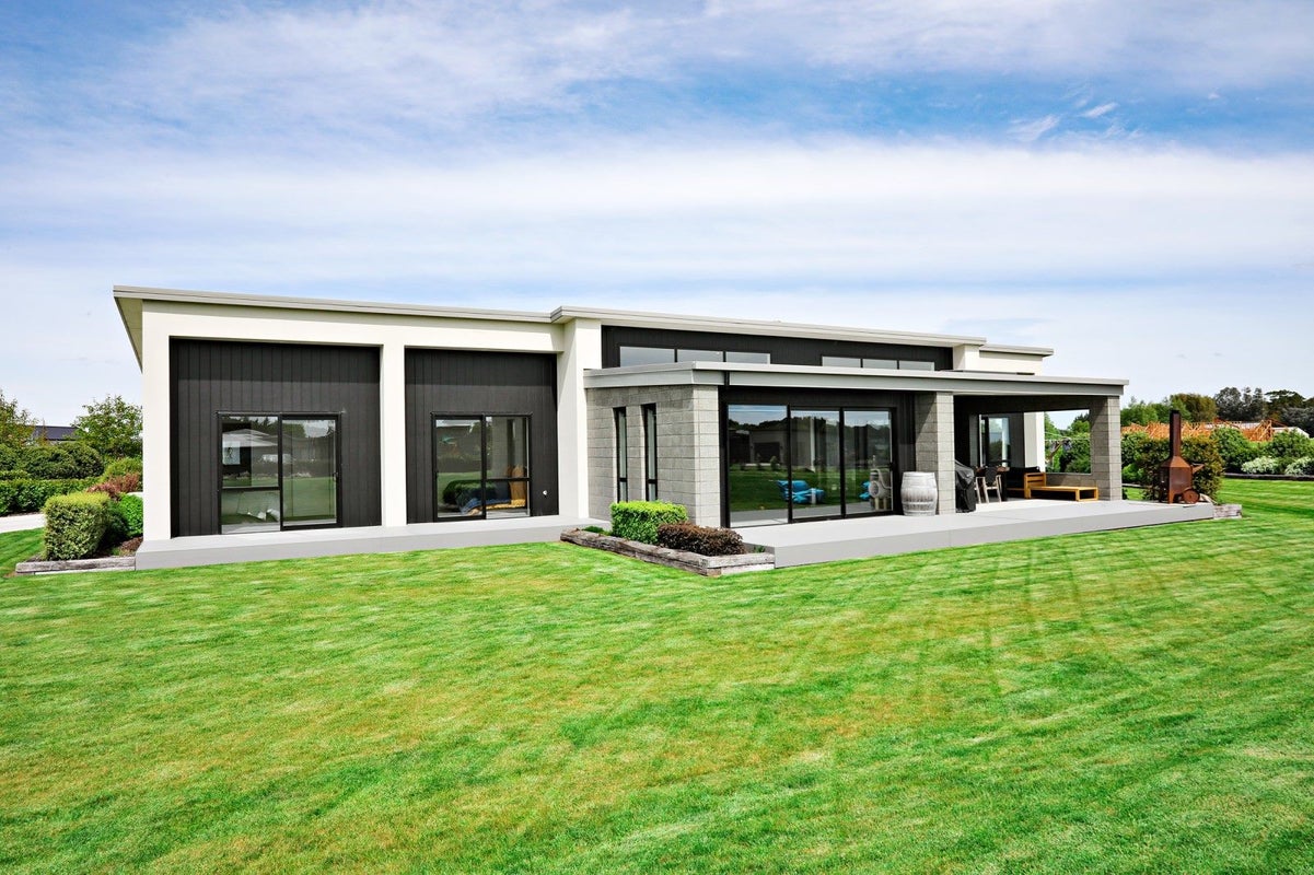 9 Hillbrae Rise, Waihopai, Invercargill - Carousel 1